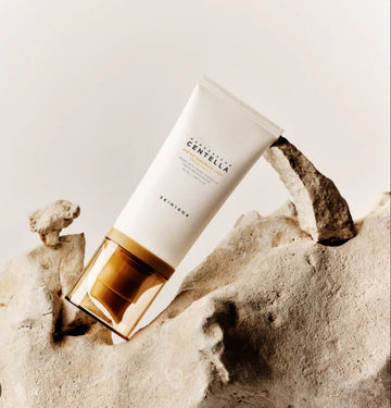 SKIN1004 Madagascar Centella Air-Fit Suncream Light.